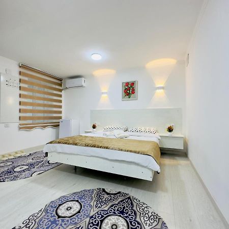 Abs Guest House Ош Экстерьер фото