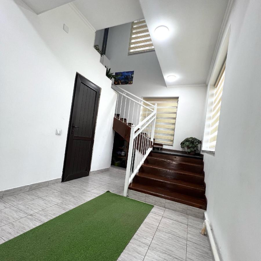 Abs Guest House Ош Экстерьер фото